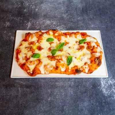 PINSA MARGUERITA CACIO E PEPE