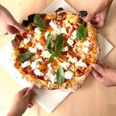 vivi-pizzeria_giro_pizza